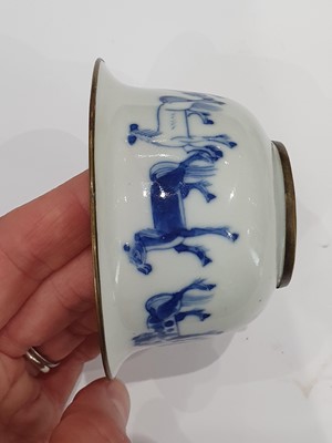 Lot 363 - A VIETNAMESE BLUE AND WHITE 'HORSES' CUP.