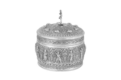 Lot 172 - An early 20th century Burmese unmarked silver betel box, probably provincial circa 1920