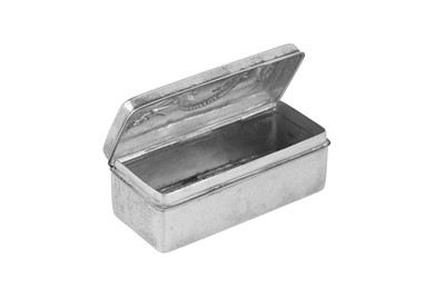 Lot 207 - An early 20th century Chinese Export silver box, Canton circa 1900 retailed by Wang Hing