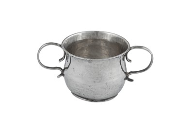 Lot 683 - A George I Britannia standard silver miniature or ‘toy’ porringer, London 1718 by William Fleming