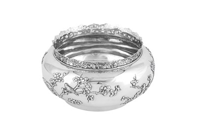 Lot 236 - A late 19th century Chinese Export silver bowl, Canton circa 1880 retailed by Luen Wo