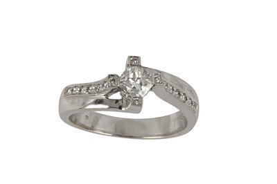 Lot 155 - A diamond single-stone ring