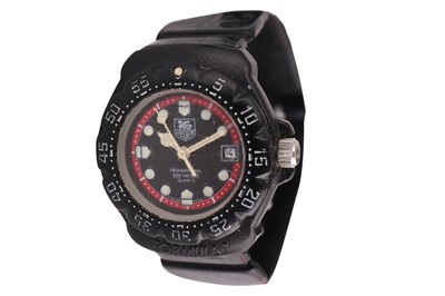 Lot 104 - TAG HEUER.