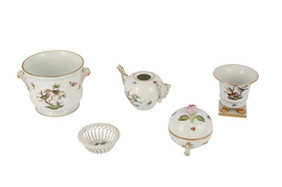 Lot 257 - A COLLECTION OF FIVE HEREND ROTHSCHILD BIRD PATTERN PORCELAIN ITEMS