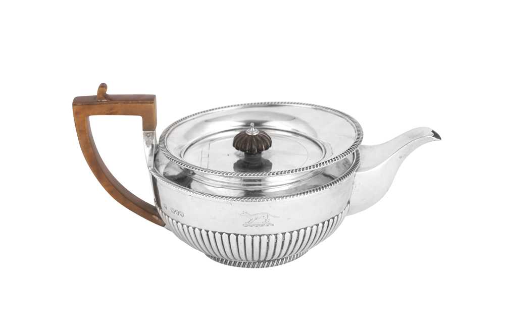 Deals Teapot (Lambert)