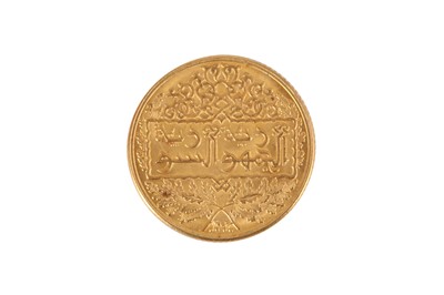 Lot 71 - A SYRIAN REPUBLIC 1369AH (1950) ONE POUND GOLD COIN