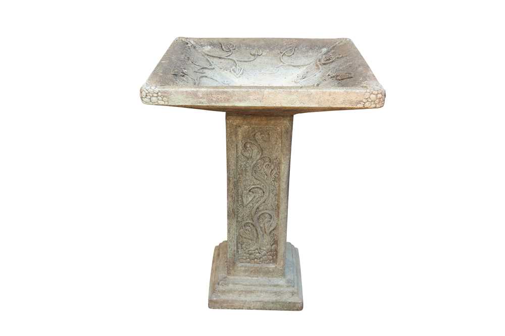 Lot 223 - A CONTEMPORARY RECONSTITUTED STONE BIRD BATH