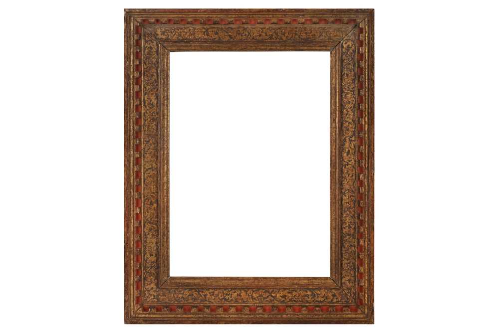 Lot 123 - AN ITALIAN CARVED, DECORATED AND CASTELLATED CASSETTA FRAME (EARLY 20TH CENTURY)