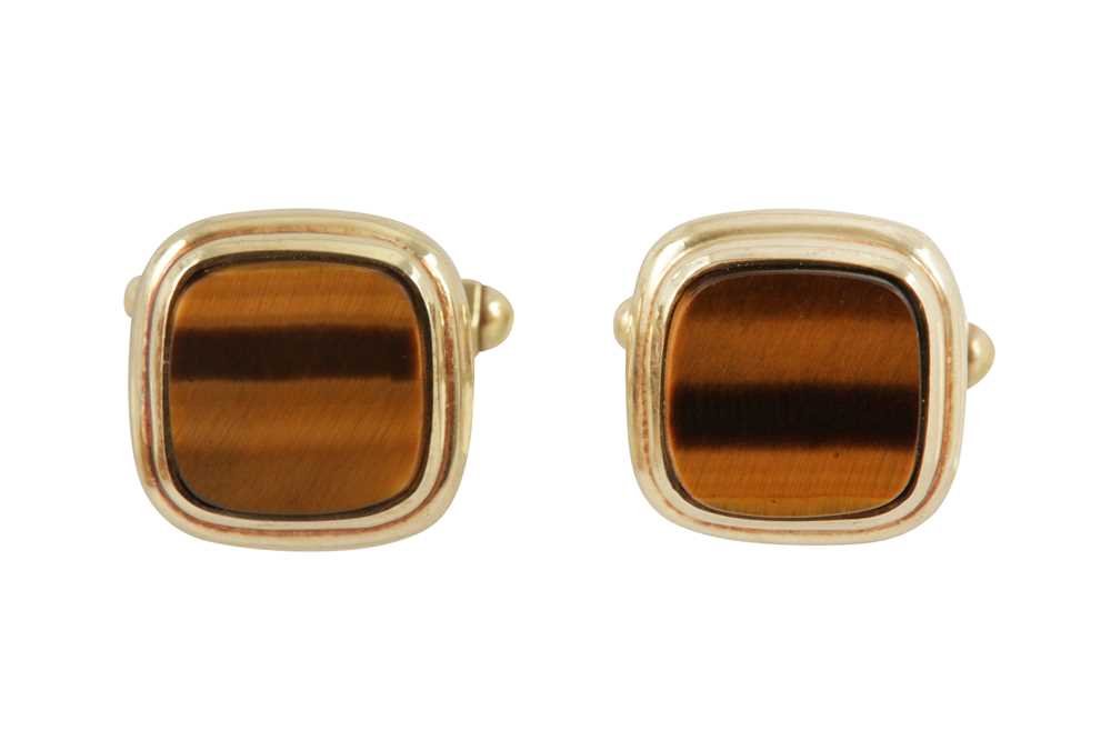 Lot 238 - A pair of tiger's eye cufflinks