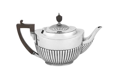 Lot 470 - A George V sterling silver teapot, London 1910 by William Hutton and Sons