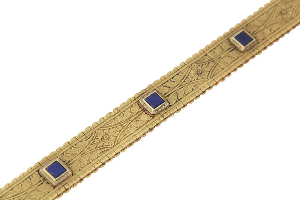 Lot 38 - A lapis lazuli bracelet