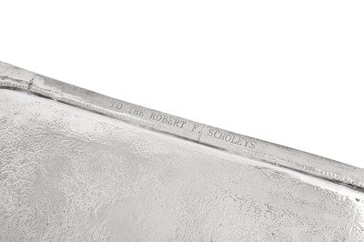 Lot 278 - A mid-20th century Persian (Iranian) silver tray, Isfahan circa 1960 possibly retailed by Ja'fari
