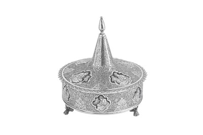 Lot 281 - An early to mid-20th century Persian (Iranian) silver confectionary (suhan) box, Isfahan circa 1930-40 mark of Fadavi