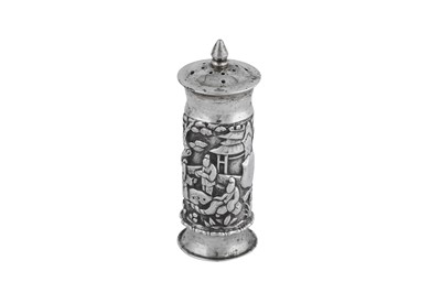 Lot 203 - A late 19th century Chinese Export silver pepper pot, Canton circa 1880 retailed by Kwan Wo
