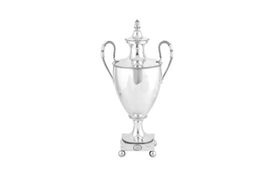 Lot 597 - A George III sterling silver tea urn, London 1777 by Henry Greenaway