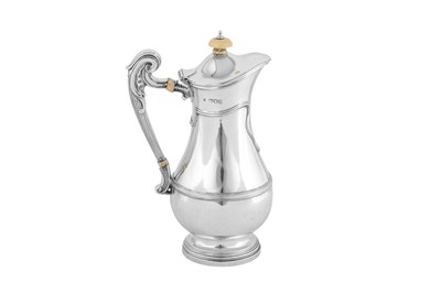 Lot 515 - A Victorian sterling silver coffee pot, London 1900 by Holland, Aldwinckle & Slater