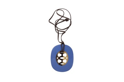 Lot 146 - Hermes Blue Lift Pendant Necklace