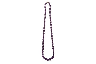 Lot 222 - An amethyst bead necklace