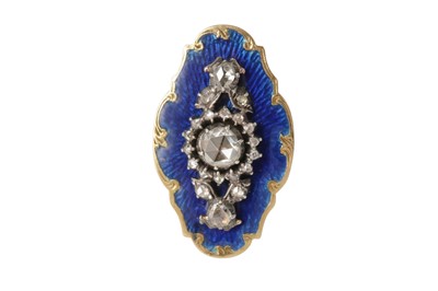 Lot 40 - An enamel and diamond ring