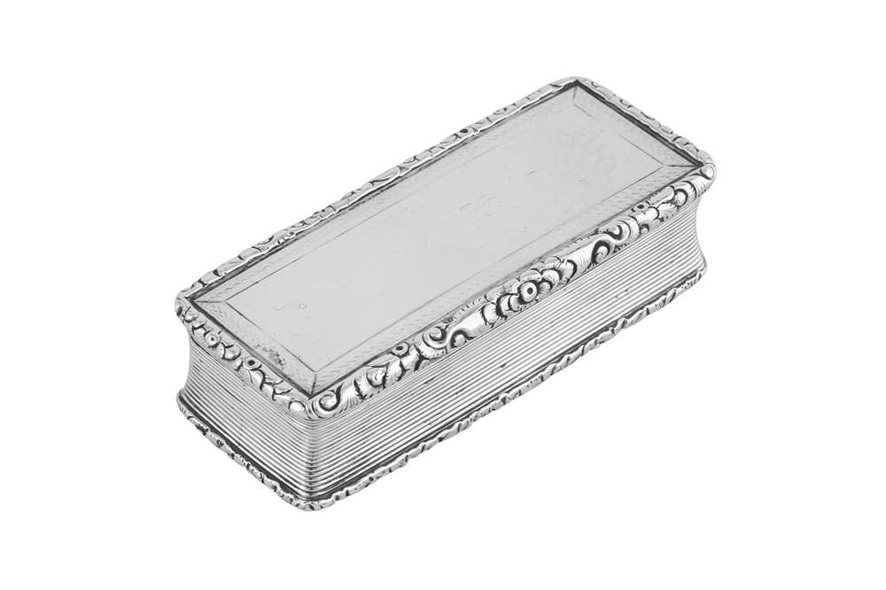 Lot 12 - A William IV sterling silver snuff box, Birmingham 1830 by Nathaniel Mills