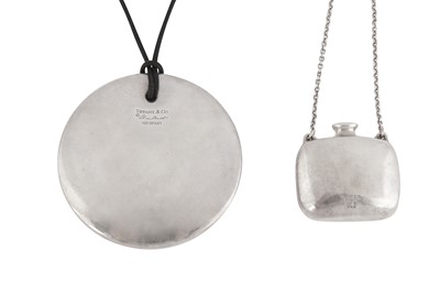 Lot 122 - TWO PENDANT NECKLACES BY ELSA PERETTI FOR TIFANNY