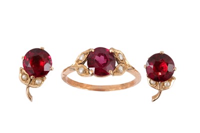 Lot 219 - A GARNET AND SEED PEARL RING AND EARSTUDS SUITE