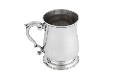 Lot 668 - A George II sterling silver mug, London 1752 by Richard Gurney and Thomas Cook (reg. 19th Oct 1727)