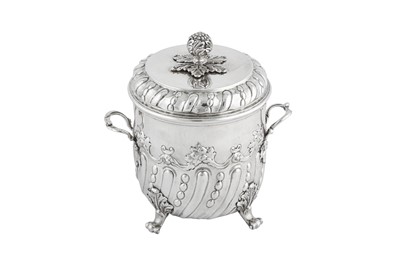 Lot 518 - A Victorian sterling silver biscuit box, London 1900 by Charles Stuart Harris