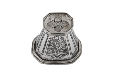 Lot 185 - An early 20th century Siamese (Thai) unmarked silver betel leaf holder, probably Central Thailand circa 1910