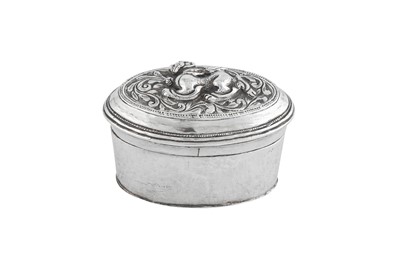Lot 166 - A late 19th century Burmese unmarked silver lime box, Shan States circa 1880