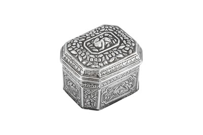 Lot 184 - An early 20th century Siamese (Thai) unmarked silver lime box, probably Central Thailand circa 1930