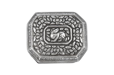 Lot 184 - An early 20th century Siamese (Thai) unmarked silver lime box, probably Central Thailand circa 1930