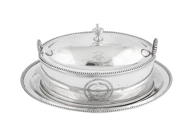 Lot 617 - A George III sterling silver butter tub on stand, London 1782 by Henry Green and Charles Aldridge