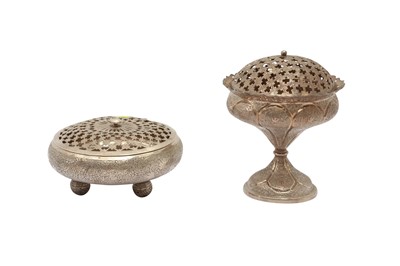 Lot 126 - TWO EARLY 20TH CENTURY ANGLO – INDIAN SILVER ROSE BOWLS, KASHMIR CIRCA 1930