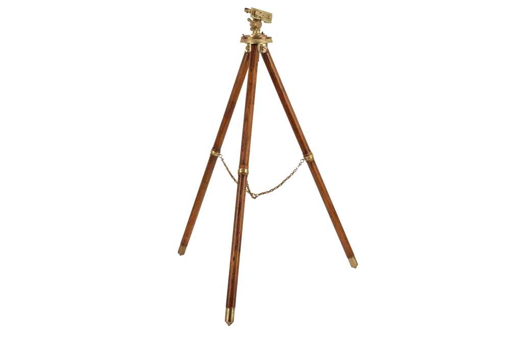 Lot 333 - A SIEMENS BROTHERS MK I TELESCOPE STAND, 1909