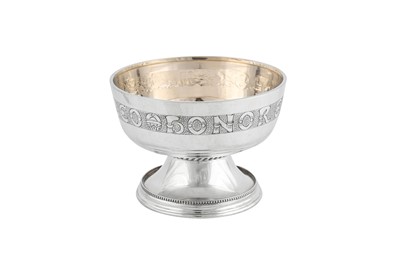 Lot 467 - A George V sterling silver replica of the Henry VII flat cup “The Campion Cup”, Birmingham 1935 by S Blanckensee and Son Ltd