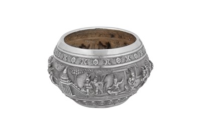 Lot 114 - A large late 19th / early 20th century Anglo - Indian unmarked silver bowl, Lucknow circa 1900