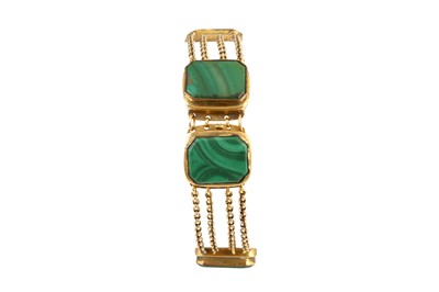 Lot 204 - A malachite bracelet