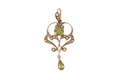 Lot 207 - A SEED PEARL AND PERIDOT PENDANT