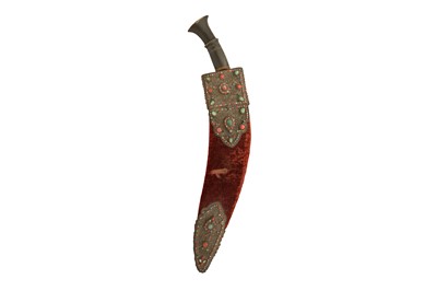 Lot 301 - λ A NEPALESE HORN-HILTED KUKRI DAGGER