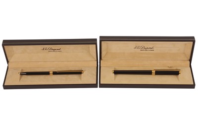 Lot 118 - A FRENCH S.T. DUPONT LAQUE DE CHINE FOUNTAIN PEN AND BALLPOINT PEN