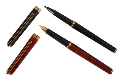 Lot 258 - A FRENCH S.T. DUPONT LAQUE DE CHINE FOUNTAIN PEN AND BALLPOINT PEN