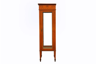 Lot 112 - AN SHERATON REVIVAL SATINWOOD AND MARQUETRY INLAID VITRINE, CIRCA 1900