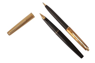 Lot 263 - A GERMAN MONTBLANC MEISTERSTUCK 224 FOUNTAIN PEN AND 264 PROPELLING PENCIL