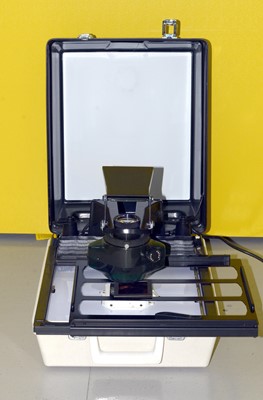 Lot 420 - A Portable Slidex Professional Daylight/Standard 120 & 35mm Slide Projector.