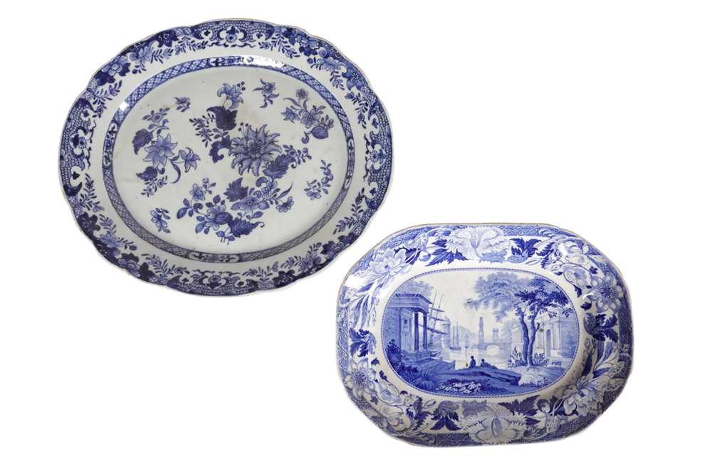 Lot 207 - A 19TH CENTURY WEDGWOOD BLUE AND WHITE MEAT DISH, AND A SIMILAR SPODE PLATE