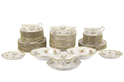 Lot 149 - AN EXTENSIVE HEREND 'QUEEN VICTORIA' DINNER SERVICE, LATE 20TH CENTURY