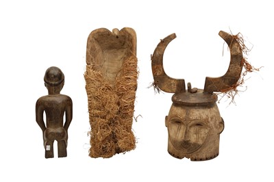 Lot 458 - A COLLECTION OF AFRICAN TRIBAL CARVINGS