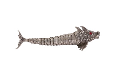 Lot 216 - A SPANISH ARTICULATED SILVER FISH, 20TH CENTURY