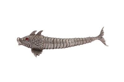 Lot 216 - A SPANISH ARTICULATED SILVER FISH, 20TH CENTURY